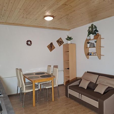 Apartman Albrecht アルブレフティツェ・フ・イゼルスキーフ・ホラーフ エクステリア 写真